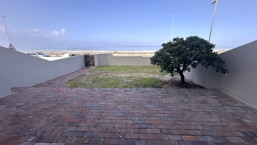 To Let 2 Bedroom Property for Rent in Table View Western Cape